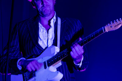 Warhaus @ Lokerse Feesten, foto 8, foto's door Bart Janssens - FrontView Magazine