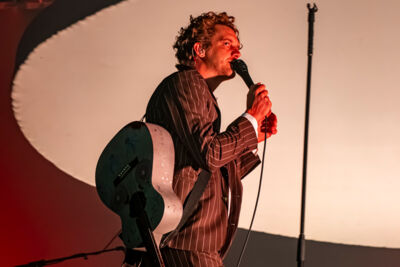 Warhaus @ Lokerse Feesten, foto 10, foto's door Bart Janssens - FrontView Magazine