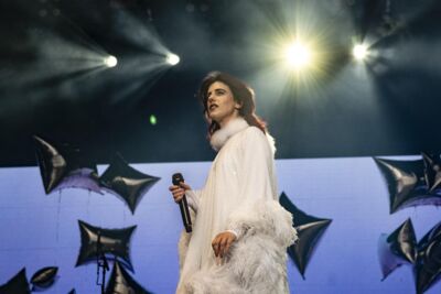 Silvie Kreusch @ Lokerse Feesten, picture 6, photographed by Sandra Van Watermeulen - FrontView Magazine