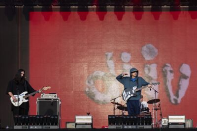 DIIV @ Lokerse Feesten, picture 4, photographed by Sandra Van Watermeulen - FrontView Magazine