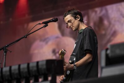 DIIV @ Lokerse Feesten, picture 22, photographed by Sandra Van Watermeulen - FrontView Magazine