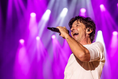 Clouseau @ Lokerse Feesten, picture 5, photographed by Edwin Houdevelt - FrontView Magazine
