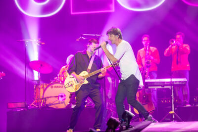 Clouseau @ Lokerse Feesten, picture 14, photographed by Edwin Houdevelt - FrontView Magazine