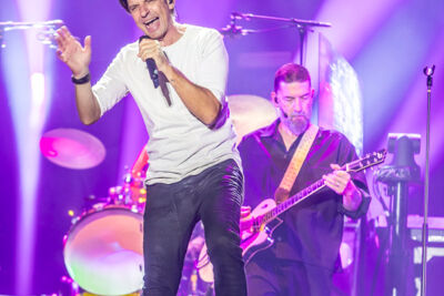 Clouseau @ Lokerse Feesten, picture 16, photographed by Edwin Houdevelt - FrontView Magazine