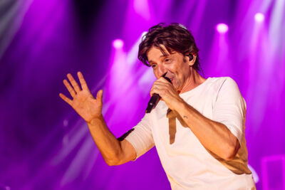 Clouseau @ Lokerse Feesten, picture 18, photographed by Edwin Houdevelt - FrontView Magazine