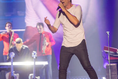 Clouseau @ Lokerse Feesten, picture 20, photographed by Edwin Houdevelt - FrontView Magazine