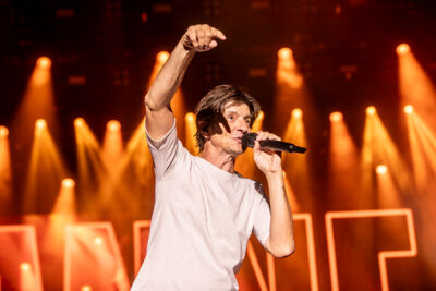 Clouseau @ Lokerse Feesten, picture 22, photographed by Edwin Houdevelt - FrontView Magazine