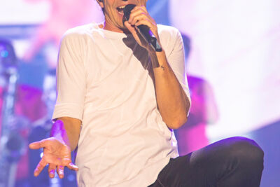 Clouseau @ Lokerse Feesten, picture 25, photographed by Edwin Houdevelt - FrontView Magazine