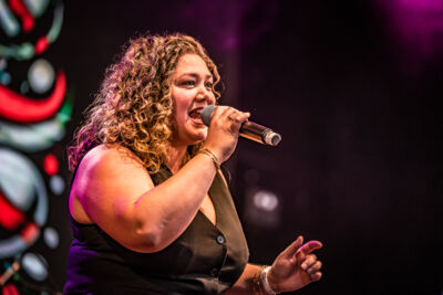 Con Mucho Gusto @ Fonnefeesten 2025, foto 3, foto's door Danny Wagemans - FrontView Magazine