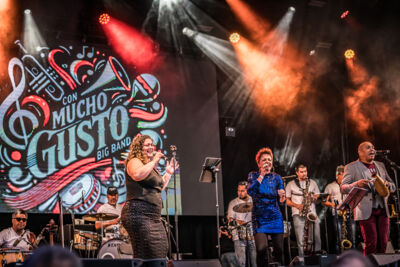 Con Mucho Gusto @ Fonnefeesten 2025, foto 6, foto's door Danny Wagemans - FrontView Magazine