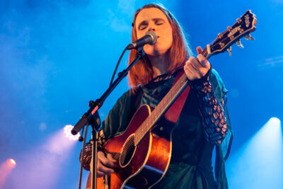 Cassandra Jenkins @ OLT, picture 8, photographed by Bruno Holvoet - FrontView Magazine