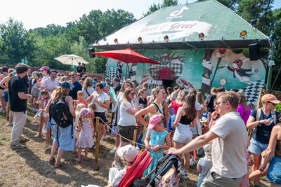 K3 @ Rijvers Festival 2025, picture 27, photographed by Dimitri Vanlommel - FrontView Magazine