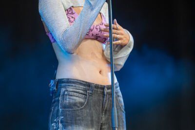 Jet van der Steen @ Rijvers Festival 2025, picture 16, photographed by Dimitri Vanlommel - FrontView Magazine