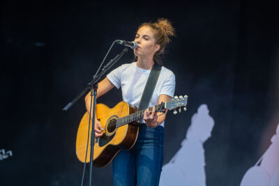 Emmy d'Arc @ Rijvers Festival 2025, picture 1, photographed by Dimitri Vanlommel - FrontView Magazine