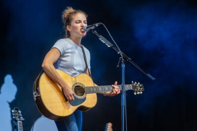 Emmy d'Arc @ Rijvers Festival 2025, picture 3, photographed by Dimitri Vanlommel - FrontView Magazine