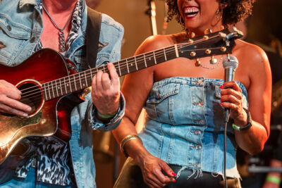 Mama's Jasje @ Rijvers Festival 2025, picture 6, photographed by Dimitri Vanlommel - FrontView Magazine