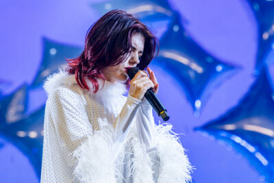 Sylvie Kreusch @ Lowlands, picture 9, photographed by Anoek Houben - FrontView Magazine