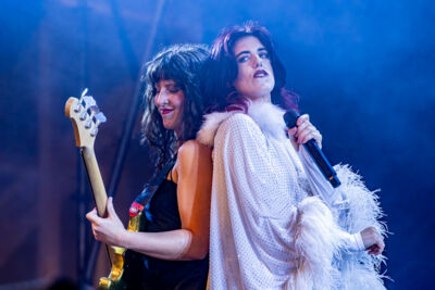 Sylvie Kreusch @ Lowlands, picture 10, photographed by Anoek Houben - FrontView Magazine