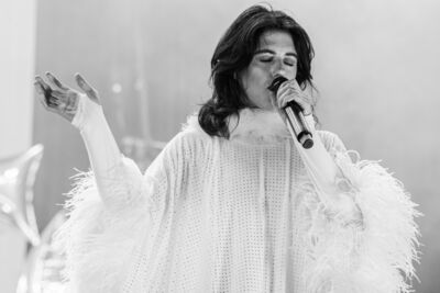 Sylvie Kreusch @ Lowlands, picture 14, photographed by Anoek Houben - FrontView Magazine