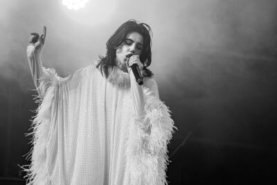 Sylvie Kreusch @ Lowlands, picture 20, photographed by Anoek Houben - FrontView Magazine