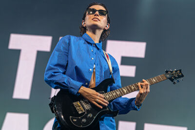 The Beaches @ Lowlands, picture 3, photographed by Anoek Houben - FrontView Magazine