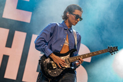 The Beaches @ Lowlands, picture 13, photographed by Anoek Houben - FrontView Magazine