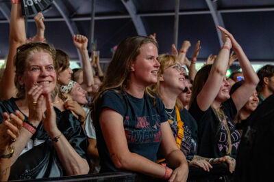 The Beaches @ Lowlands, picture 22, photographed by Anoek Houben - FrontView Magazine