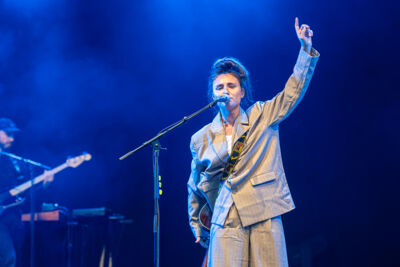 Kids With Buns @ Rijvers Festival 2025, picture 12, photographed by Youri Vanlommel - FrontView Magazine