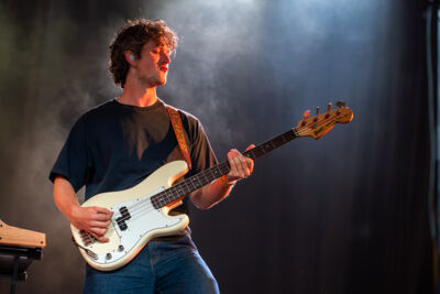 MEAU @ Rijvers Festival 2025, picture 11, photographed by Dimitri Vanlommel - FrontView Magazine