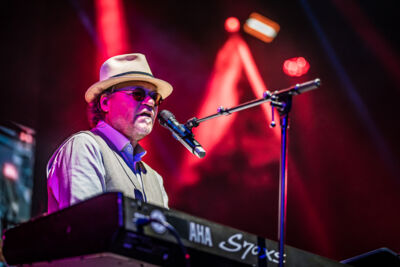 Night Fever - A tribute to the Bee Gees @ Fonnefeesten 2025, foto 2, foto's door Danny Wagemans - FrontView Magazine