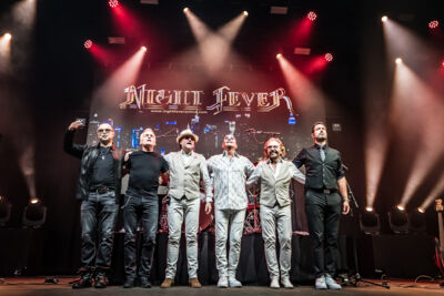 Night Fever - A tribute to the Bee Gees @ Fonnefeesten 2025, foto 35, foto's door Danny Wagemans - FrontView Magazine