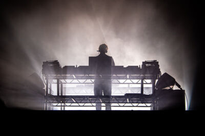 Jamie XX @ Lowlands, picture 1, photographed by Anoek Houben - FrontView Magazine