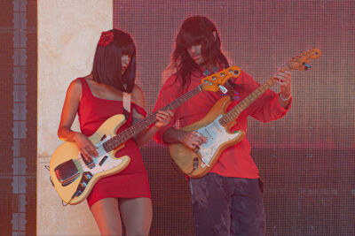Khruangbin @ Lowlands, picture 9, photographed by Anoek Houben - FrontView Magazine