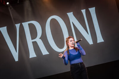 Vroni @ Fonnefeesten 2025, foto 10, foto's door Danny Wagemans - FrontView Magazine