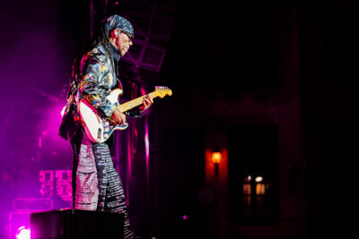 Nile Rogers & Chic @ Marktrock, picture 30, photographed by Leen Verlinden - FrontView Magazine