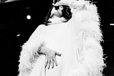 Sylvie Kreusch @ Marktrock, picture 26, photographed by Leen Verlinden - FrontView Magazine