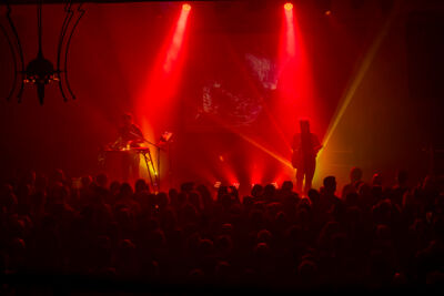 She Past Away @ De Casino, picture 8, photographed by Bart Janssens - FrontView Magazine