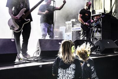 Cyclone - Punx in the pit @ De Schorre, picture 10, photographed by Sandra Van Watermeulen - FrontView Magazine