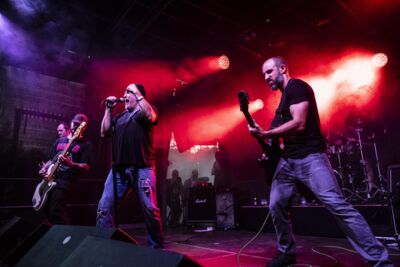 Cyclone - Punx in the pit @ De Schorre, picture 17, photographed by Sandra Van Watermeulen - FrontView Magazine
