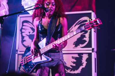 Nova Twins @ Wintercircus, picture 8, photographed by Jelle Meersschaut - FrontView Magazine