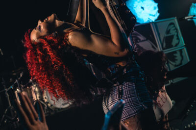 Nova Twins @ Wintercircus, picture 27, photographed by Jelle Meersschaut - FrontView Magazine