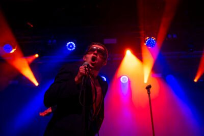 Shame @ Trix, picture 6, photographed by Bart Janssens - FrontView Magazine
