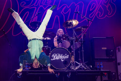 The Darkness @ 013, foto 15, foto's door Dorien Goetschalckx - FrontView Magazine