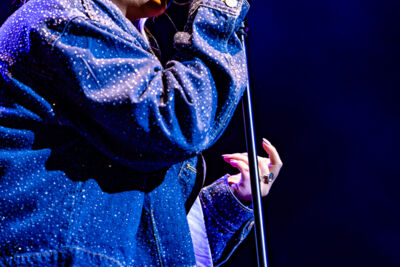 Ella Henderson @ Lotto Arena, picture 1, photographed by Dorien Goetschalckx - FrontView Magazine