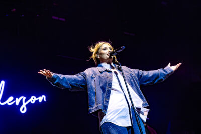 Ella Henderson @ Lotto Arena, picture 2, photographed by Dorien Goetschalckx - FrontView Magazine