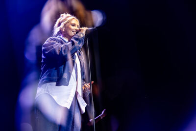 Ella Henderson @ Lotto Arena, picture 3, photographed by Dorien Goetschalckx - FrontView Magazine