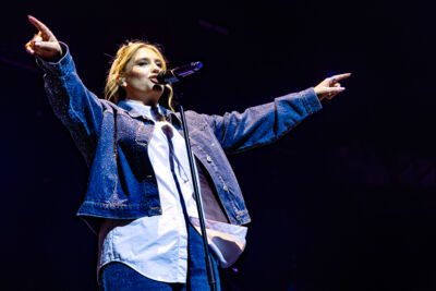 Ella Henderson @ Lotto Arena, picture 6, photographed by Dorien Goetschalckx - FrontView Magazine
