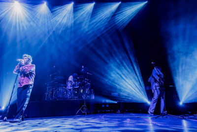 One Ok Rock @ Vorst Nationaal, picture 2, photographed by Peter Smet - FrontView Magazine