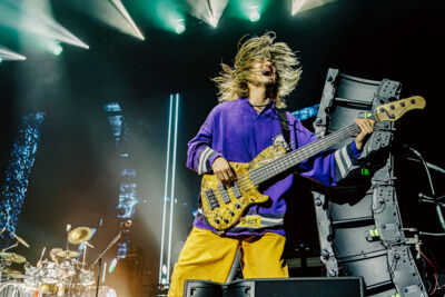 One Ok Rock @ Vorst Nationaal, picture 10, photographed by Peter Smet - FrontView Magazine