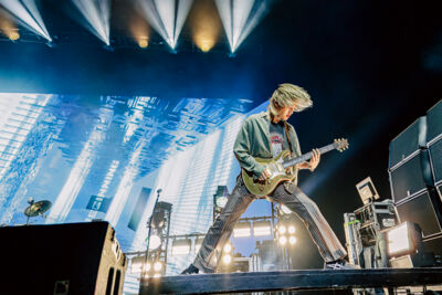 One Ok Rock @ Vorst Nationaal, picture 12, photographed by Peter Smet - FrontView Magazine